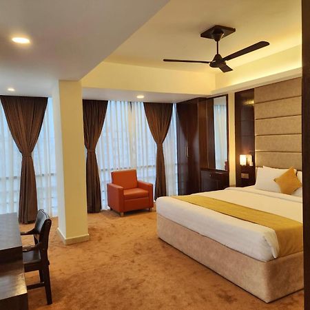 White Park Hotel & Suites Csittagong Kültér fotó