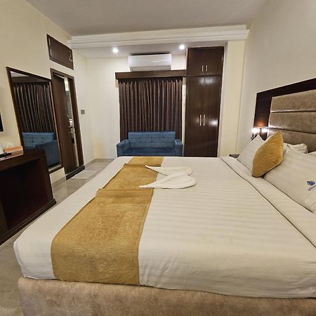 White Park Hotel & Suites Csittagong Kültér fotó