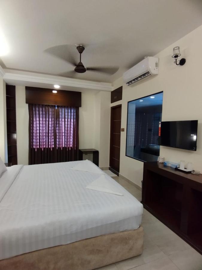 White Park Hotel & Suites Csittagong Kültér fotó