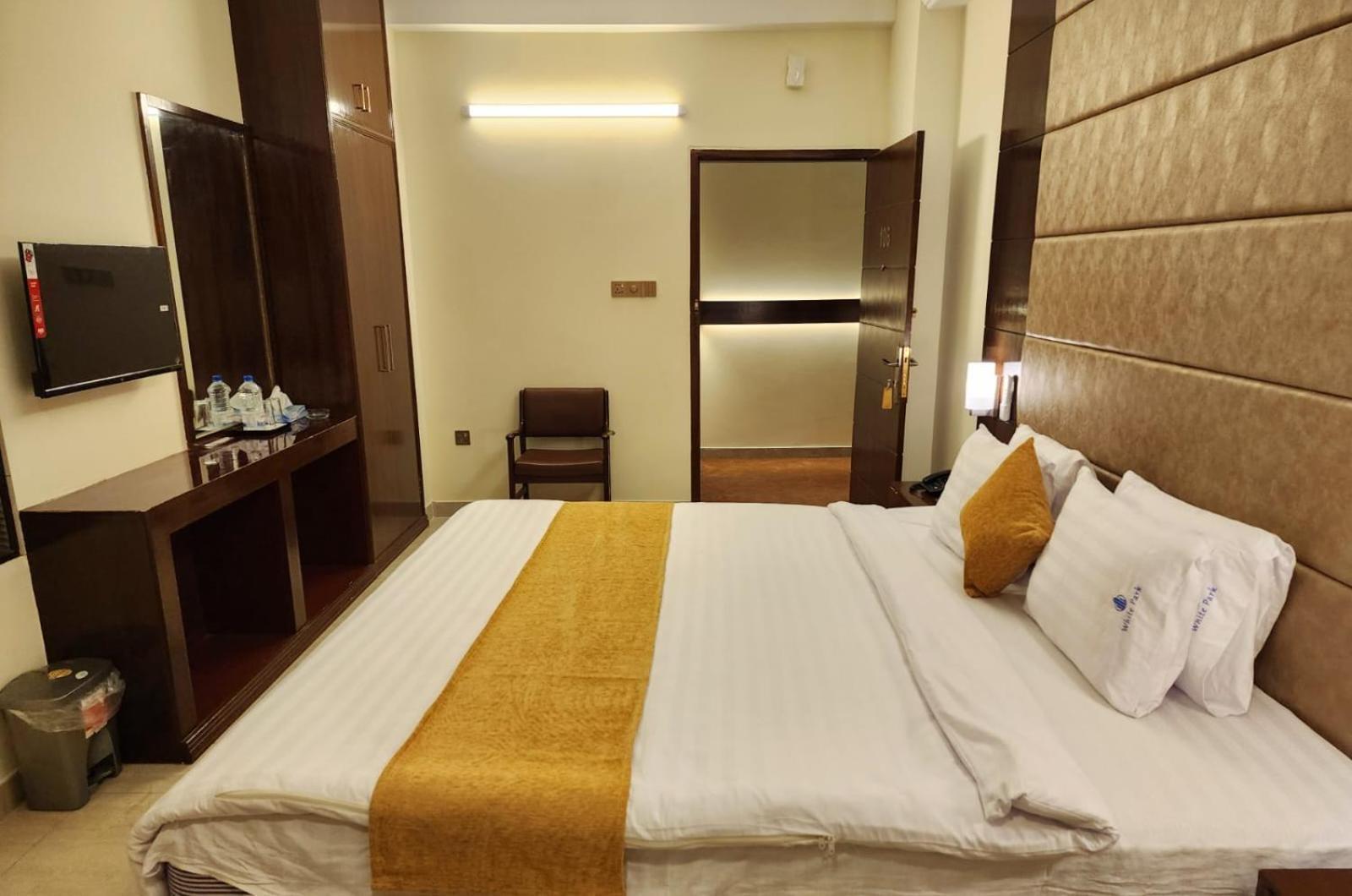 White Park Hotel & Suites Csittagong Kültér fotó