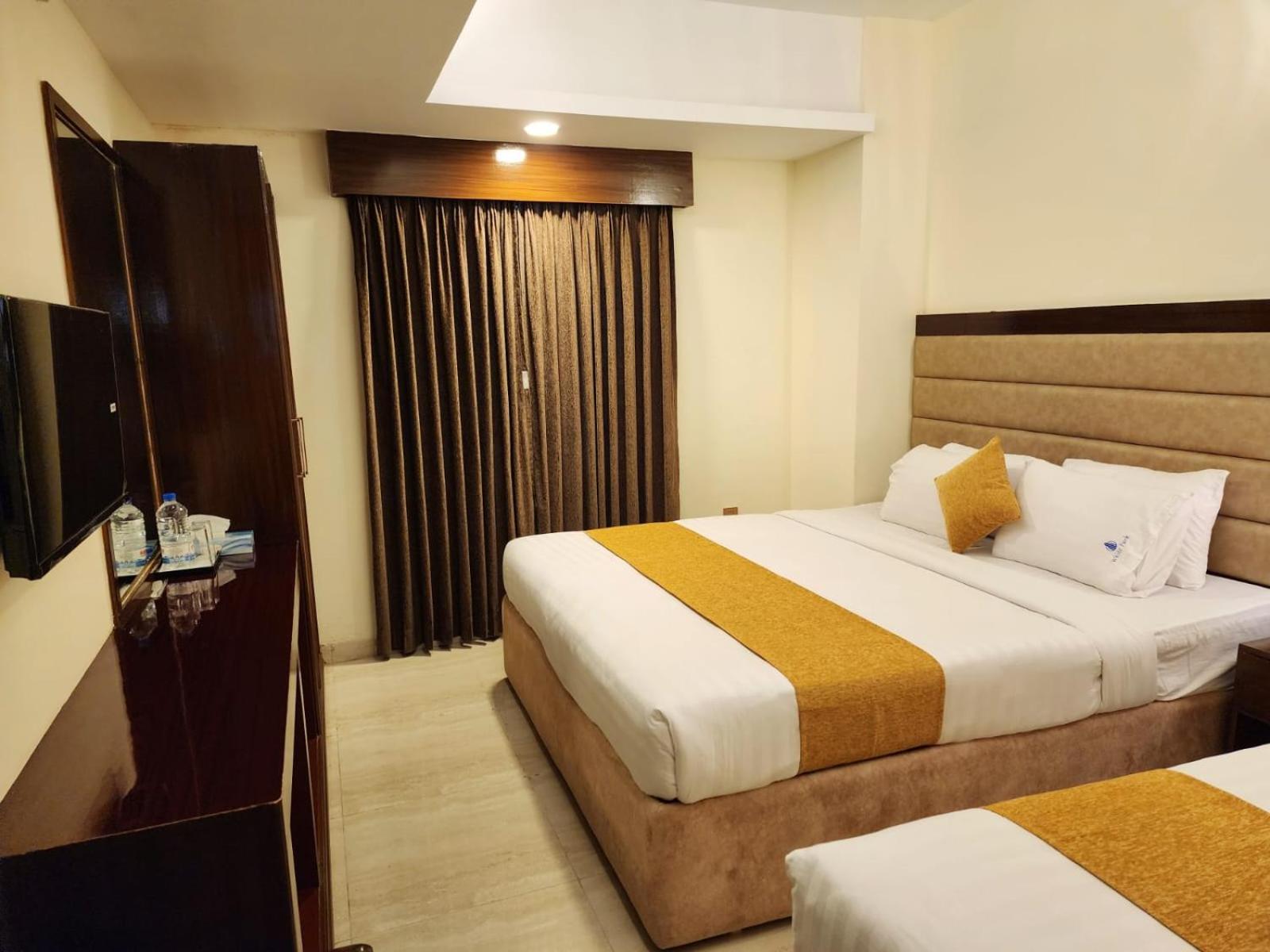 White Park Hotel & Suites Csittagong Kültér fotó