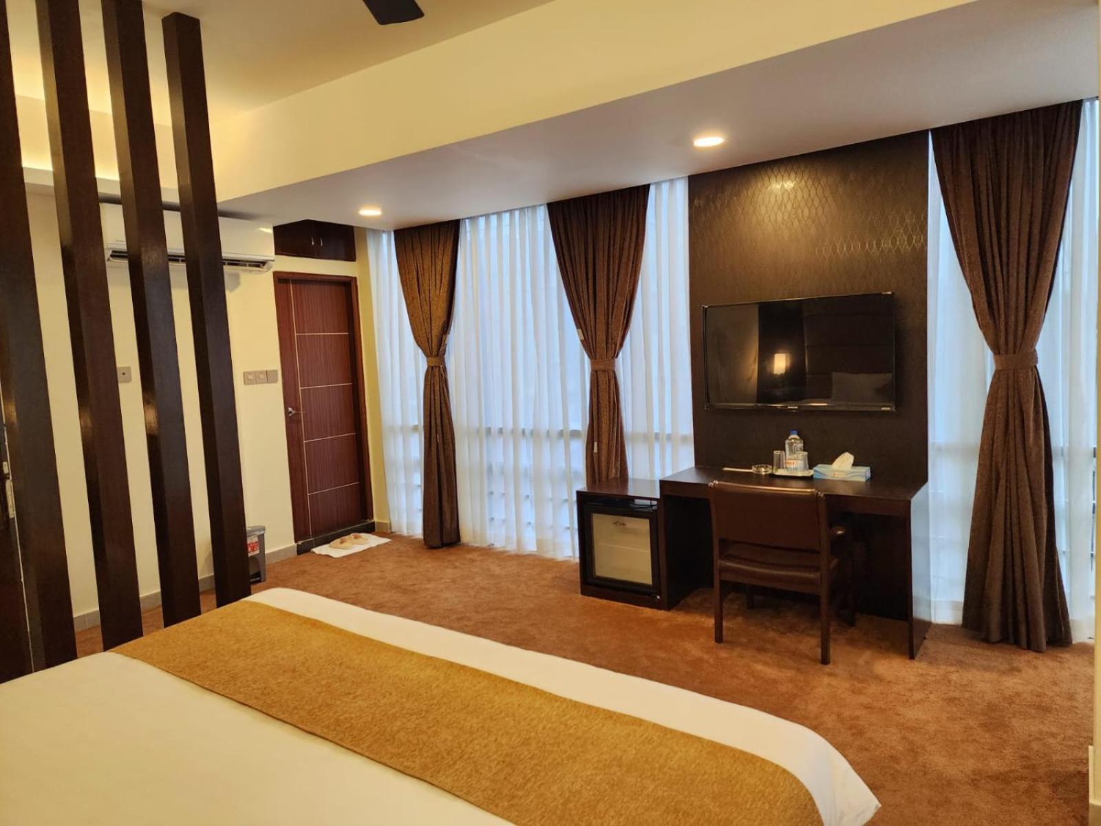 White Park Hotel & Suites Csittagong Kültér fotó